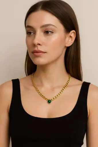 Queen Necklace
